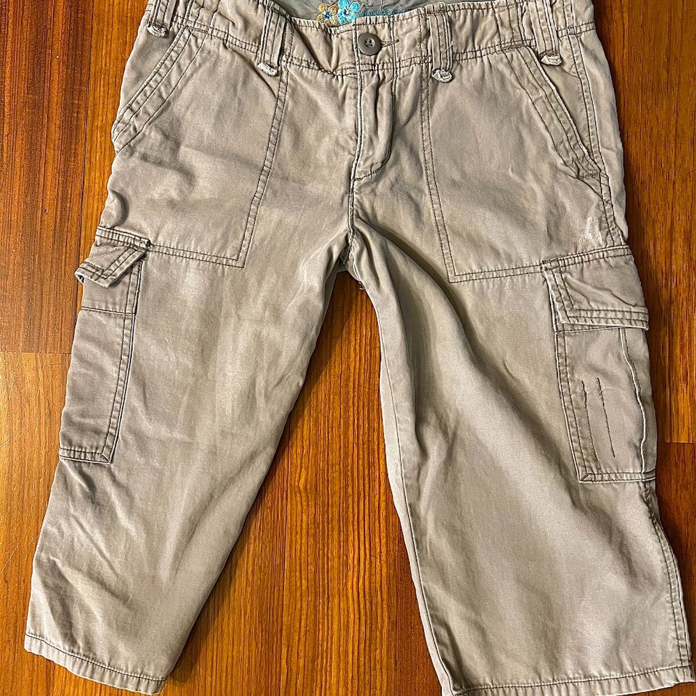 American Eagle Gray Cargo Capris size 10